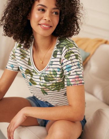 Joules Celina V Neck T-Shirt, Cream Navy Floral Stripe