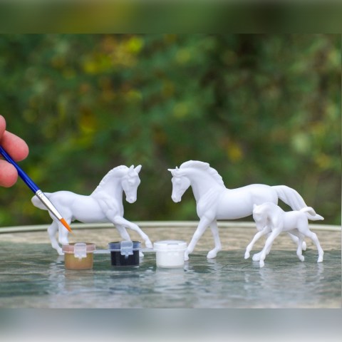 Horse Family Painting Kit